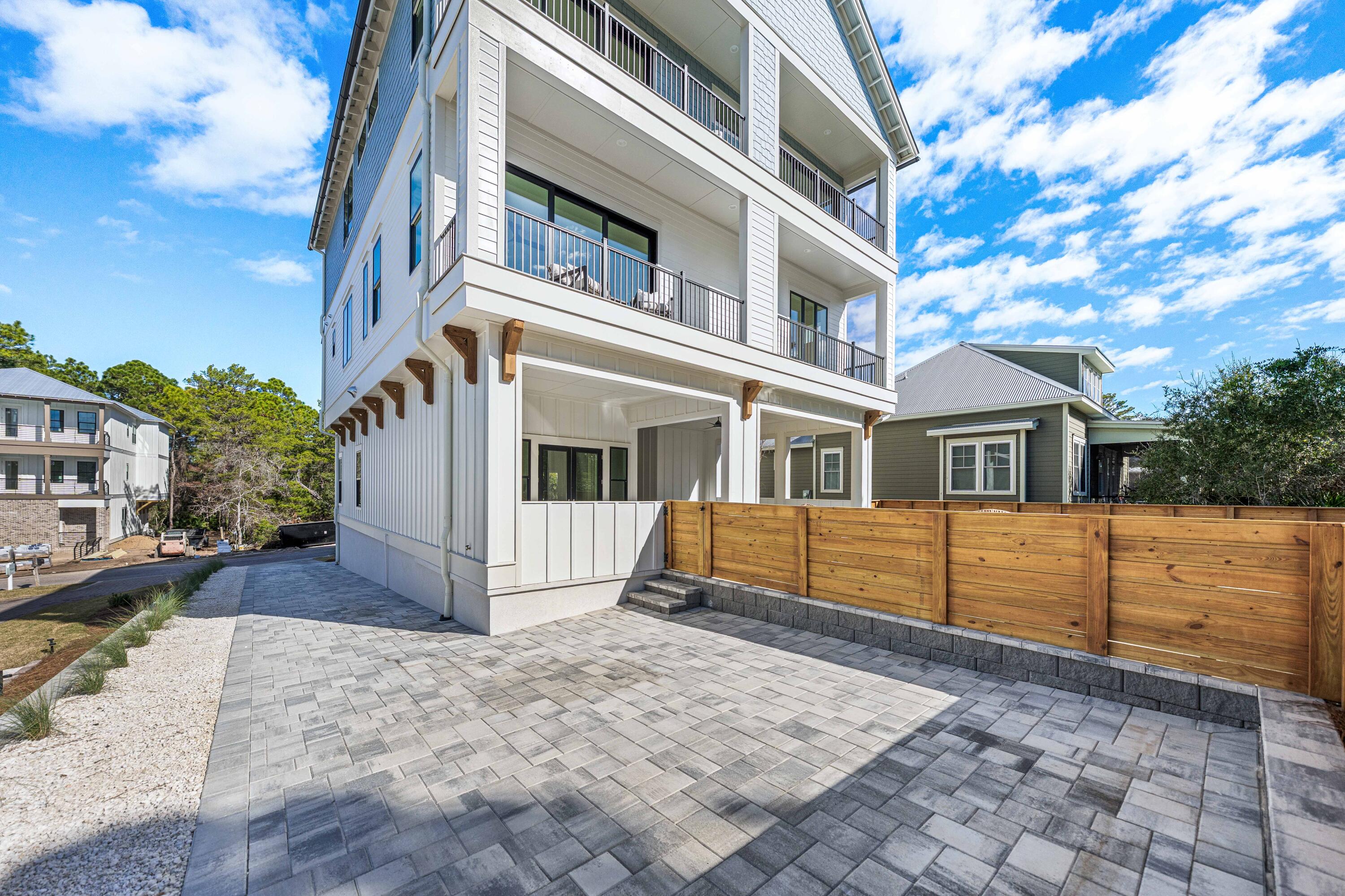 HIDDEN HIGHLANDS - Residential