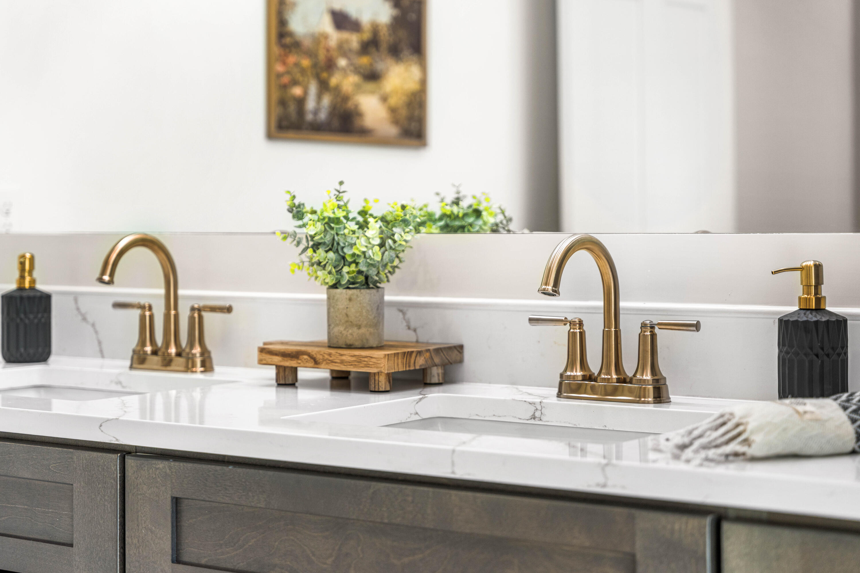 HIDDEN HIGHLANDS - Residential