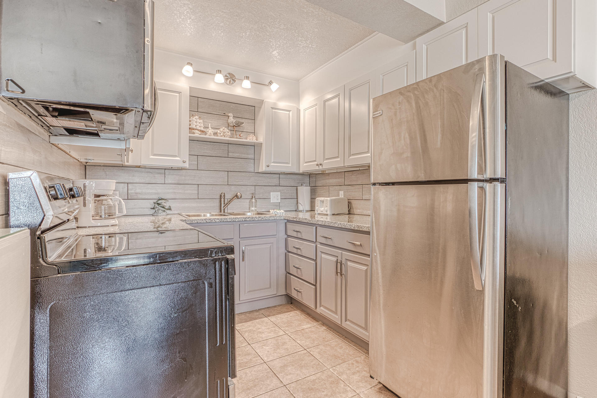 THE SUMMIT - Residential