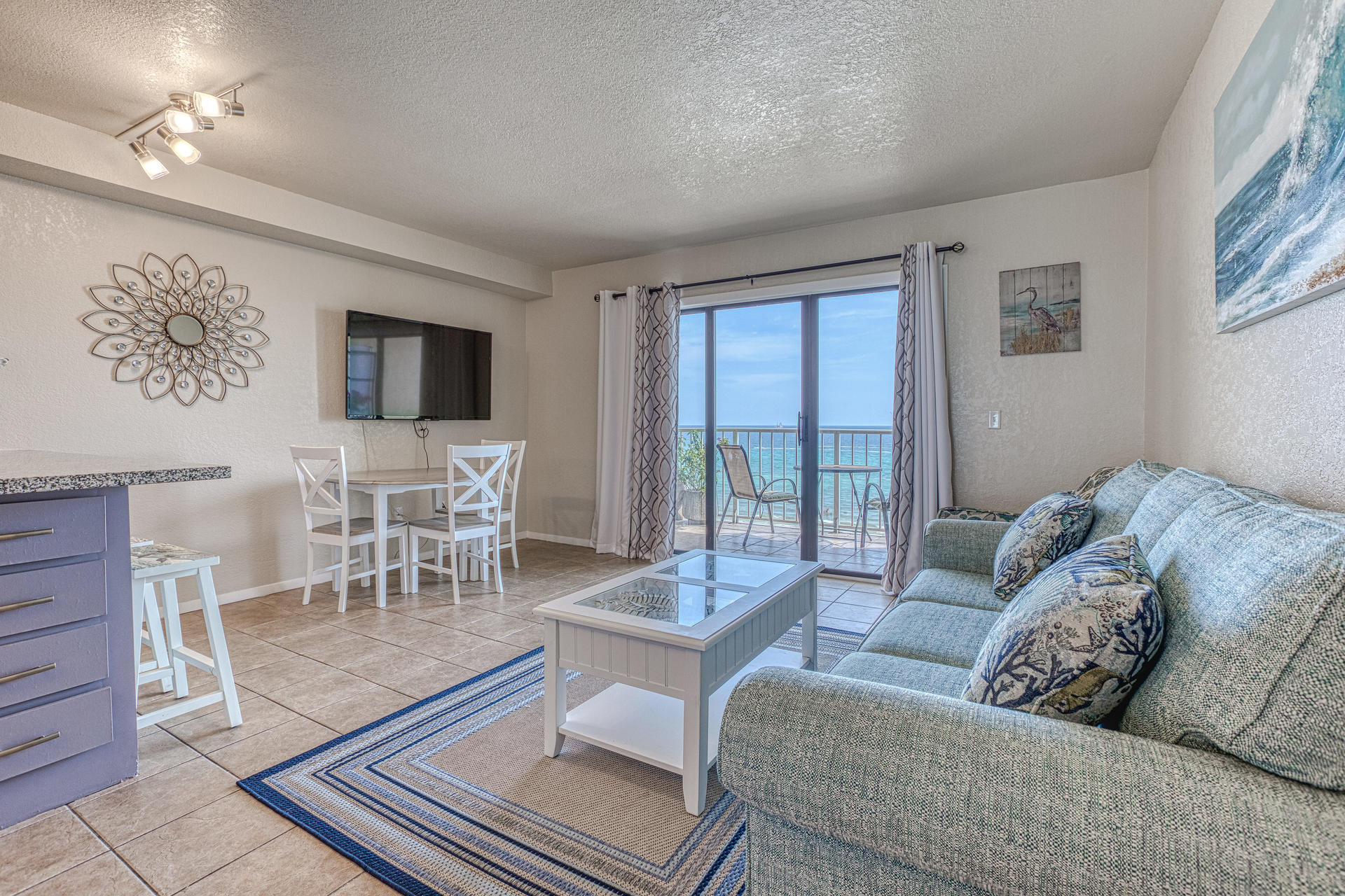 THE SUMMIT - Residential