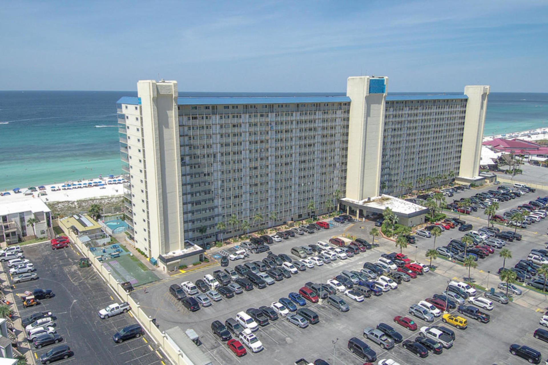 THE SUMMIT - Residential