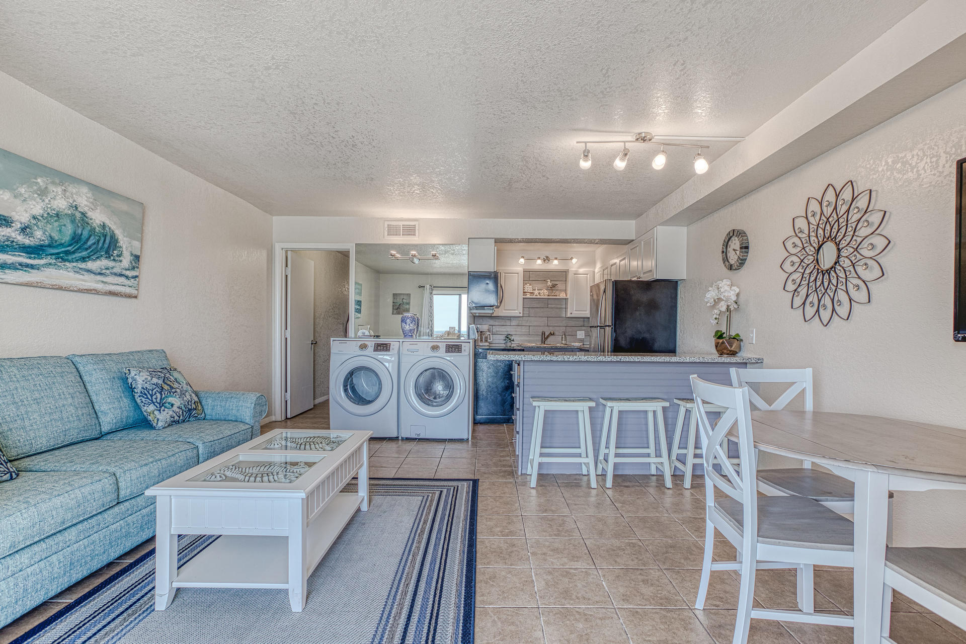 THE SUMMIT - Residential