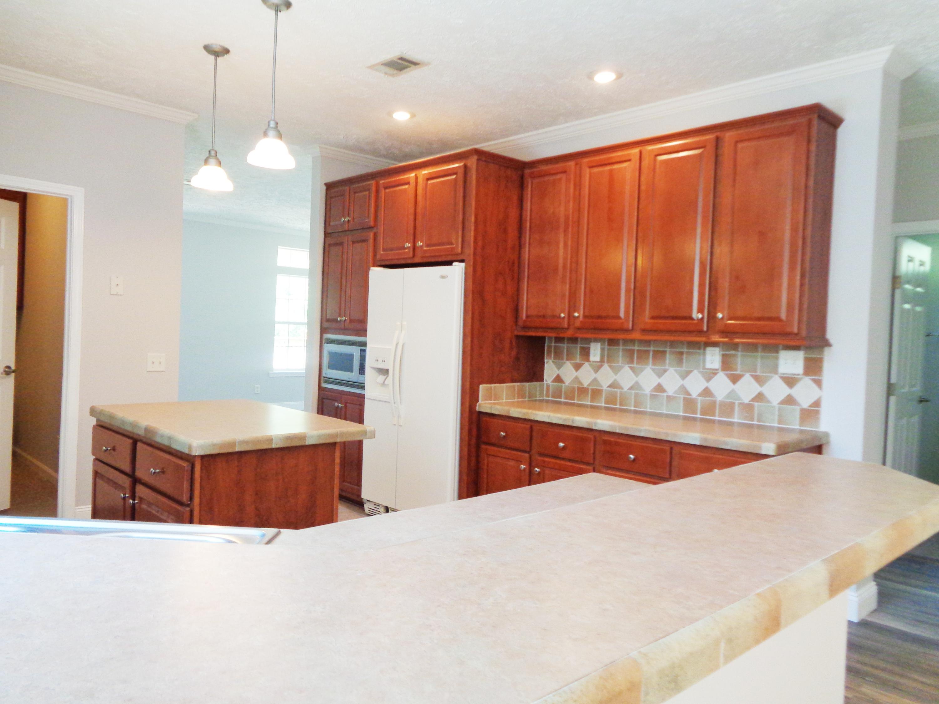 OAKWOOD LAKES ESTATES - Residential