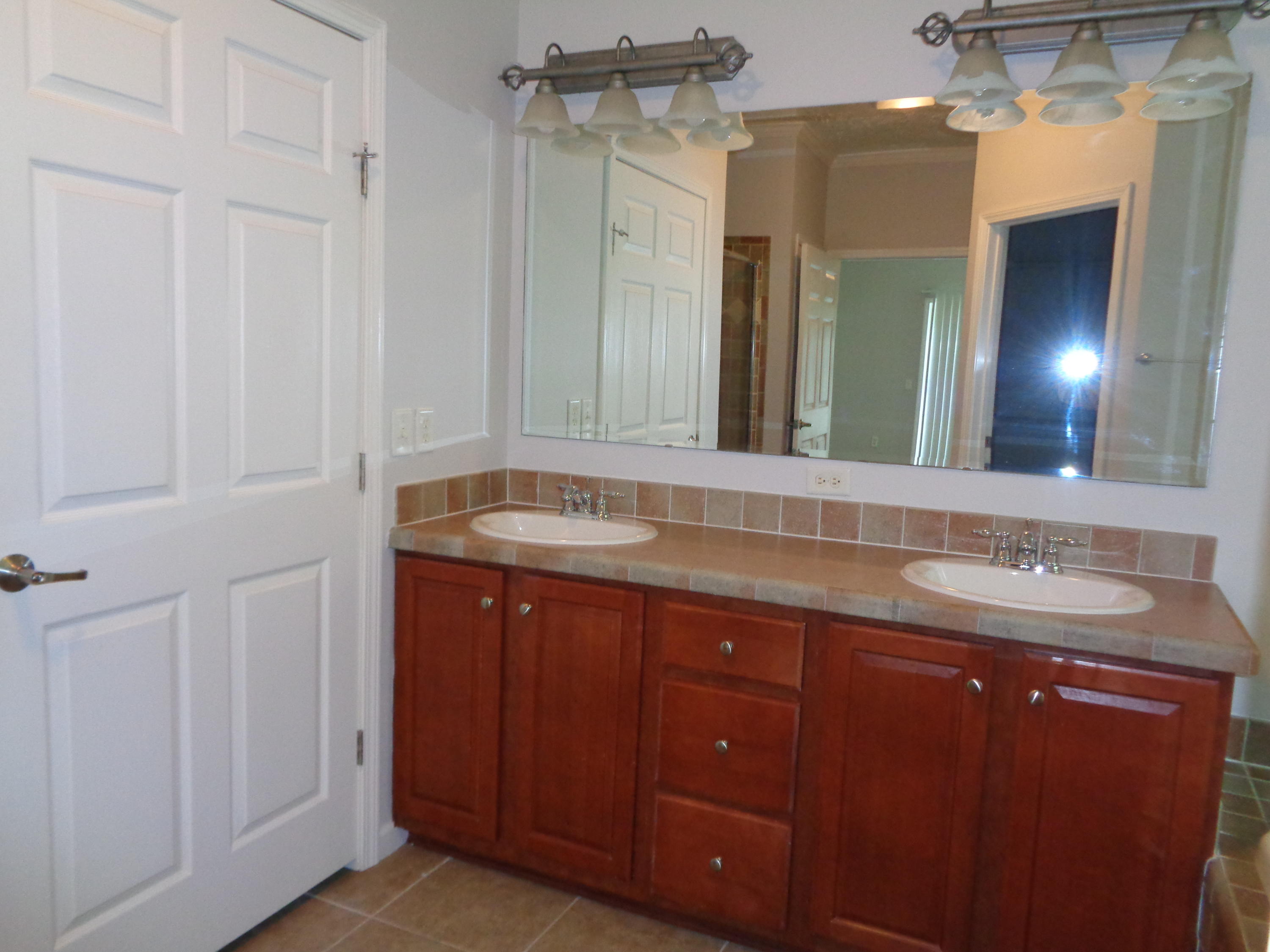 OAKWOOD LAKES ESTATES - Residential