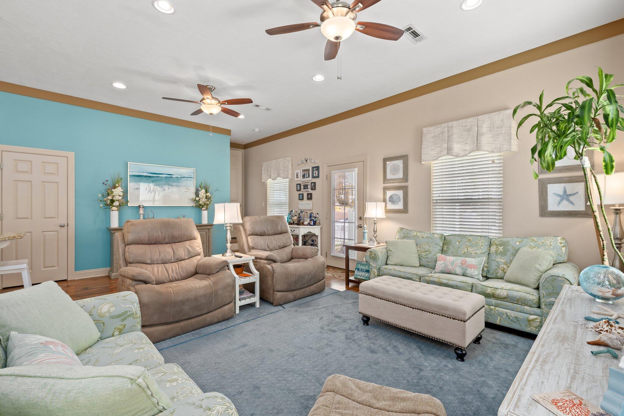 BID-A-WEE BEACH - Residential