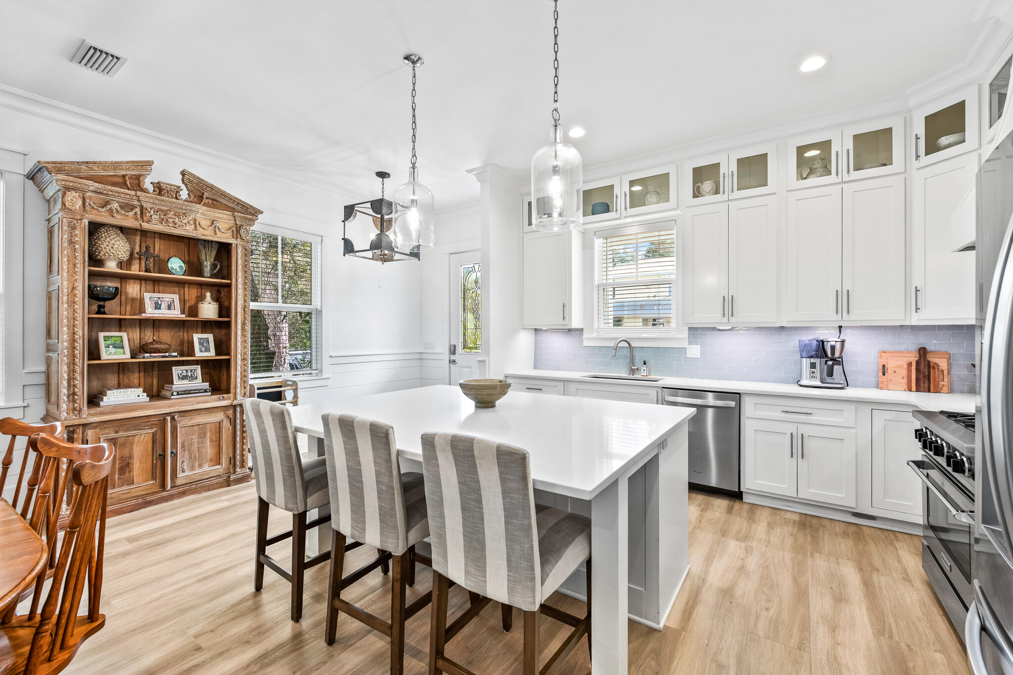 MAGNOLIA BEACH - Residential