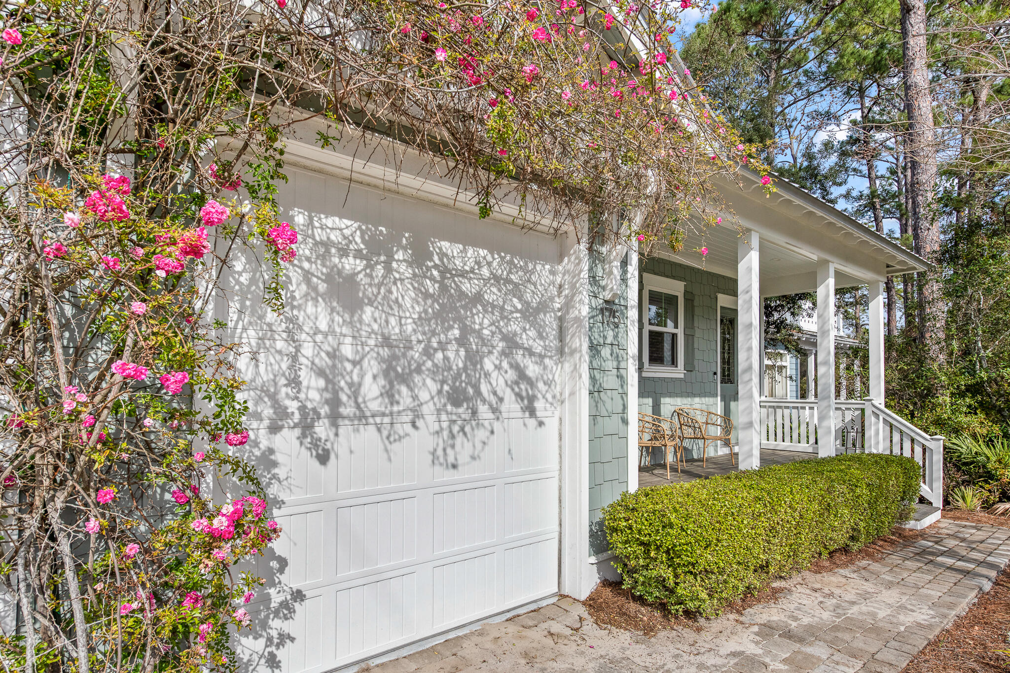 MAGNOLIA BEACH - Residential