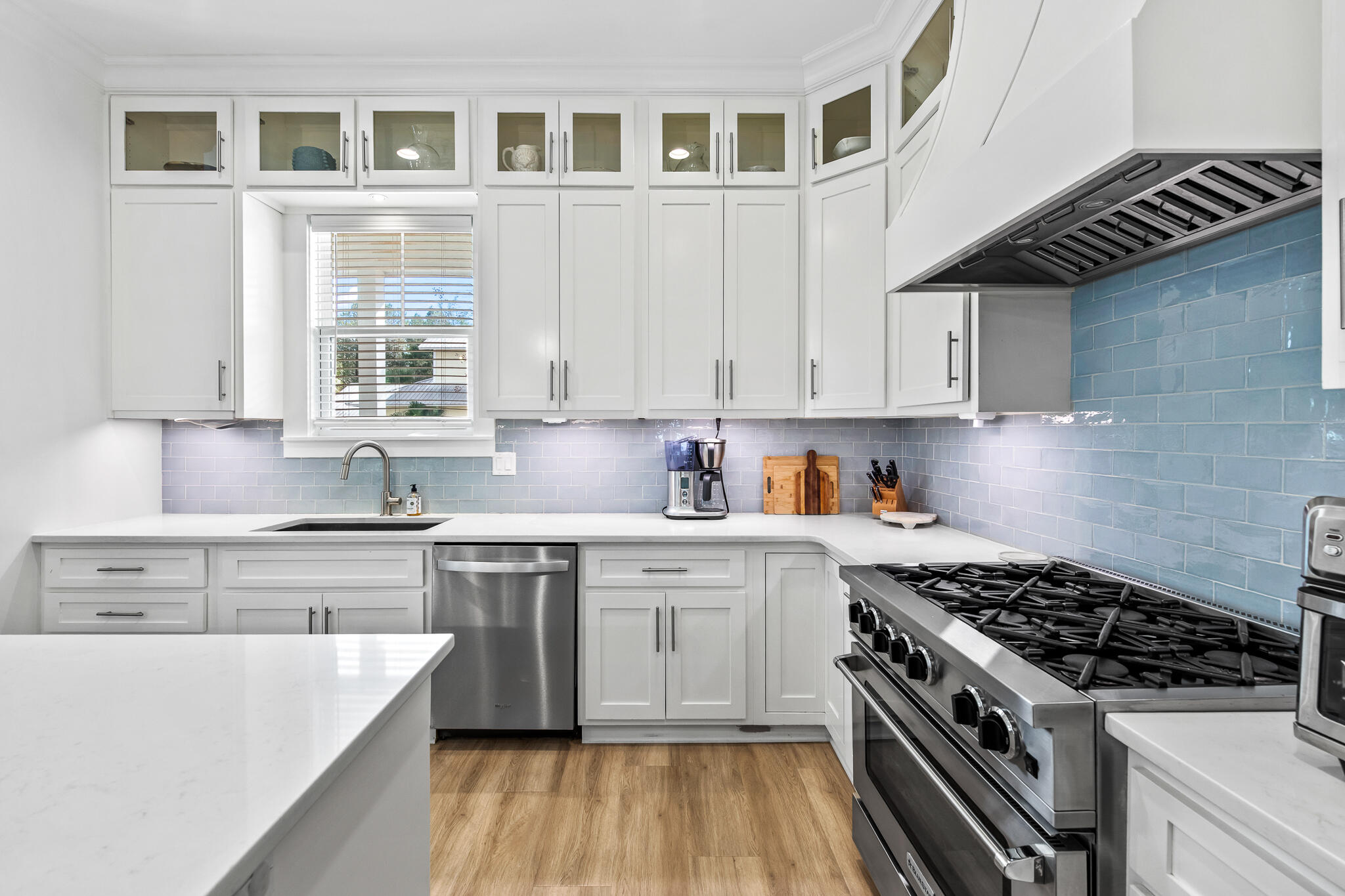 MAGNOLIA BEACH - Residential