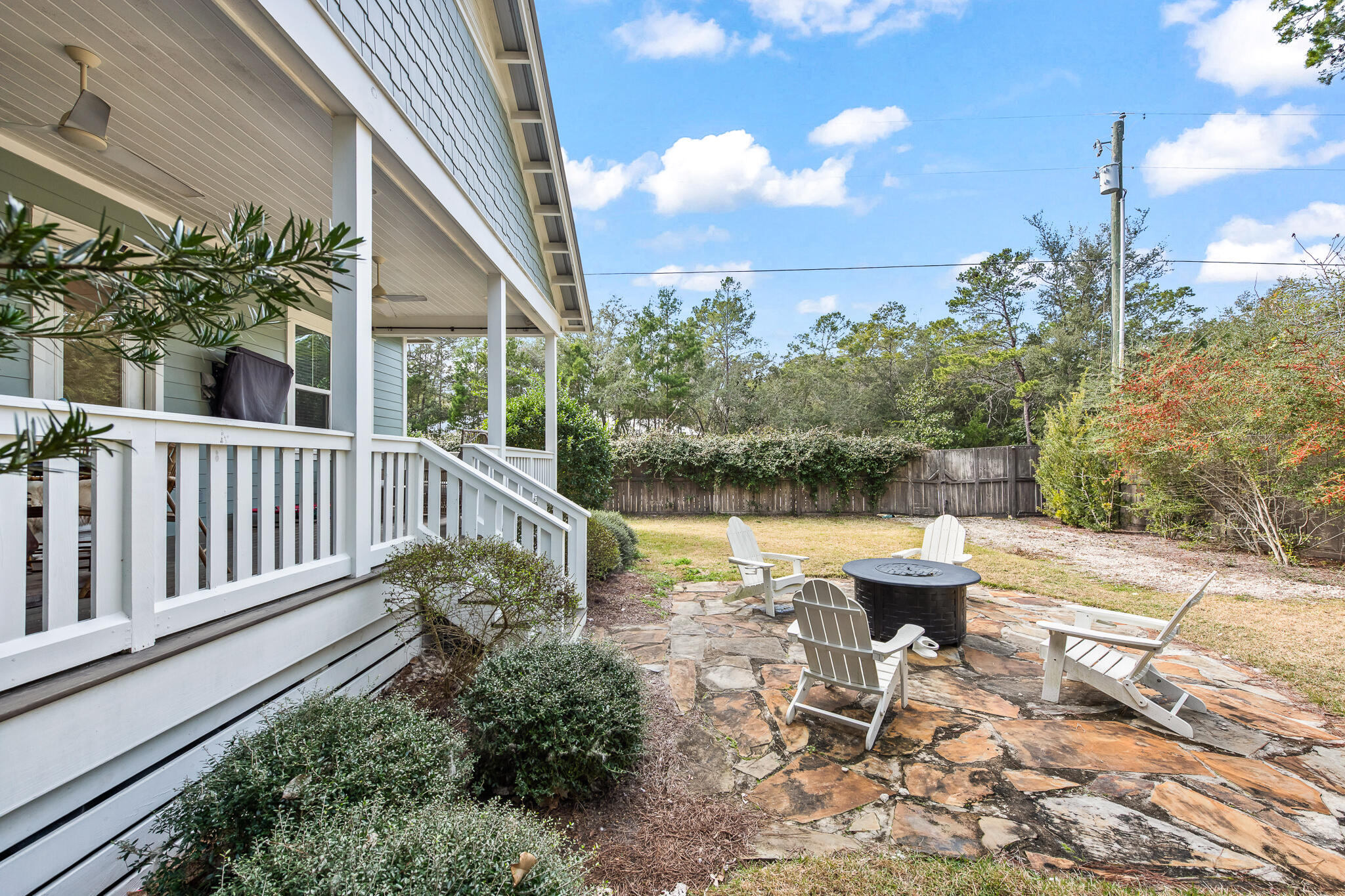 MAGNOLIA BEACH - Residential