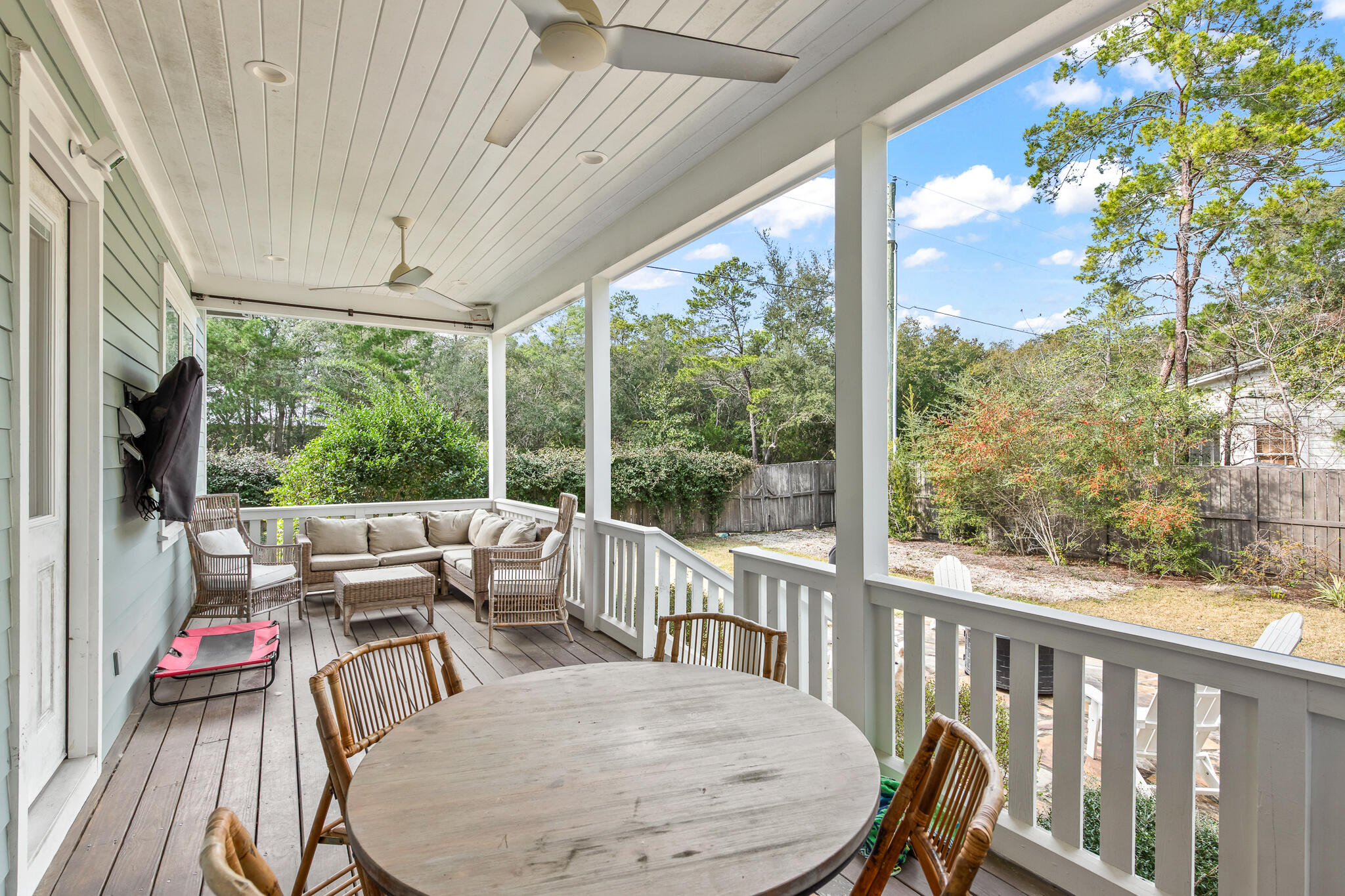 MAGNOLIA BEACH - Residential