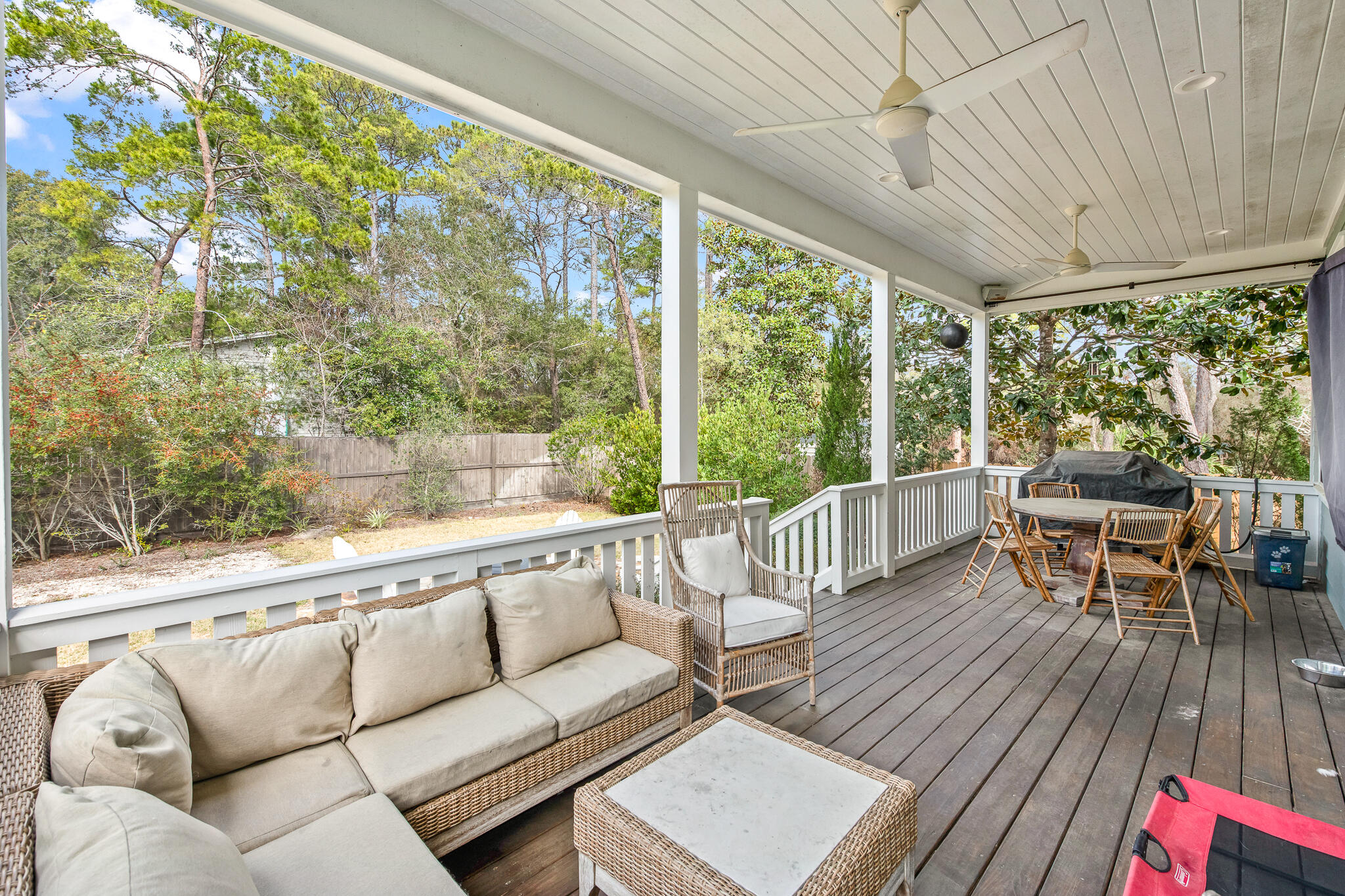 MAGNOLIA BEACH - Residential