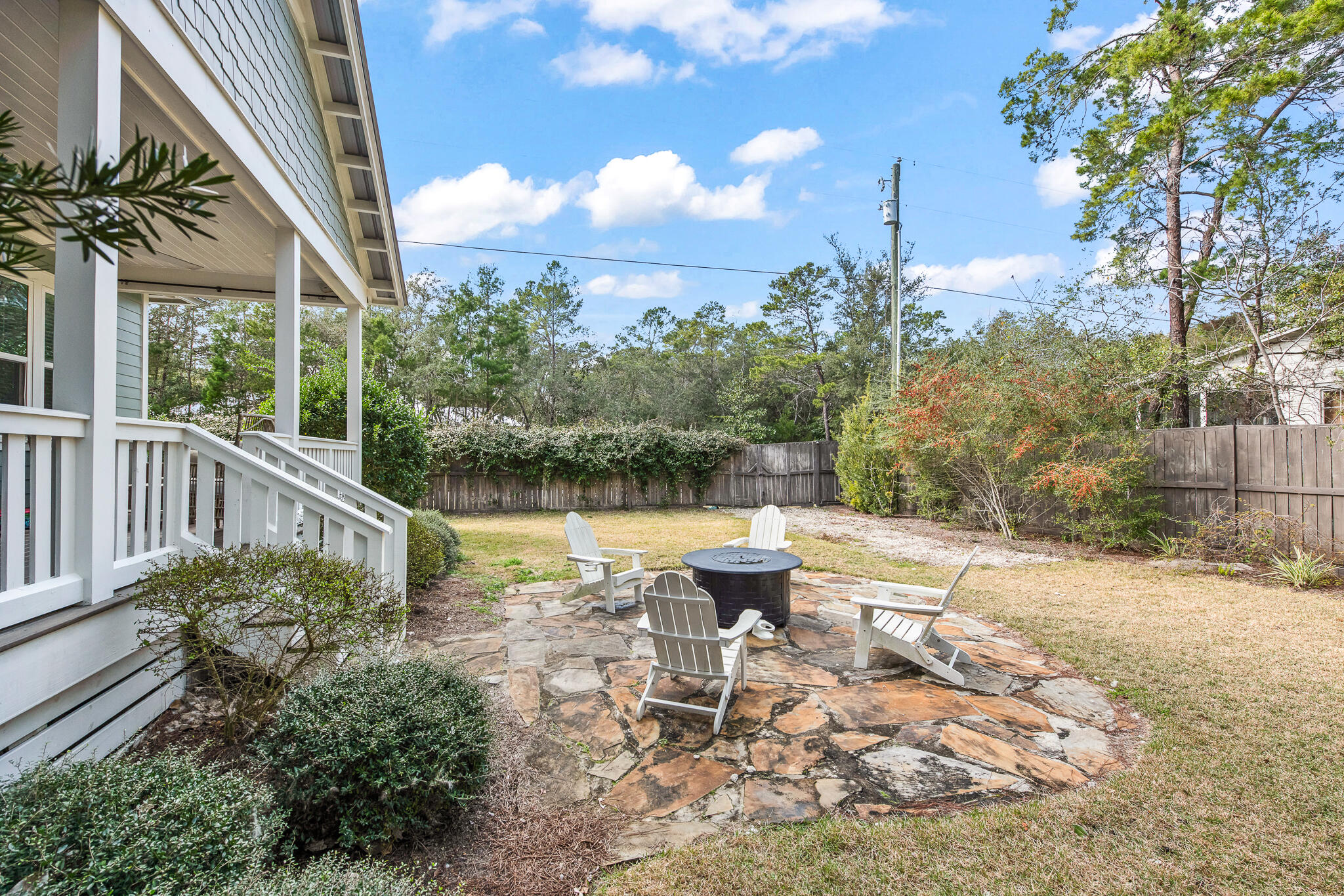 MAGNOLIA BEACH - Residential