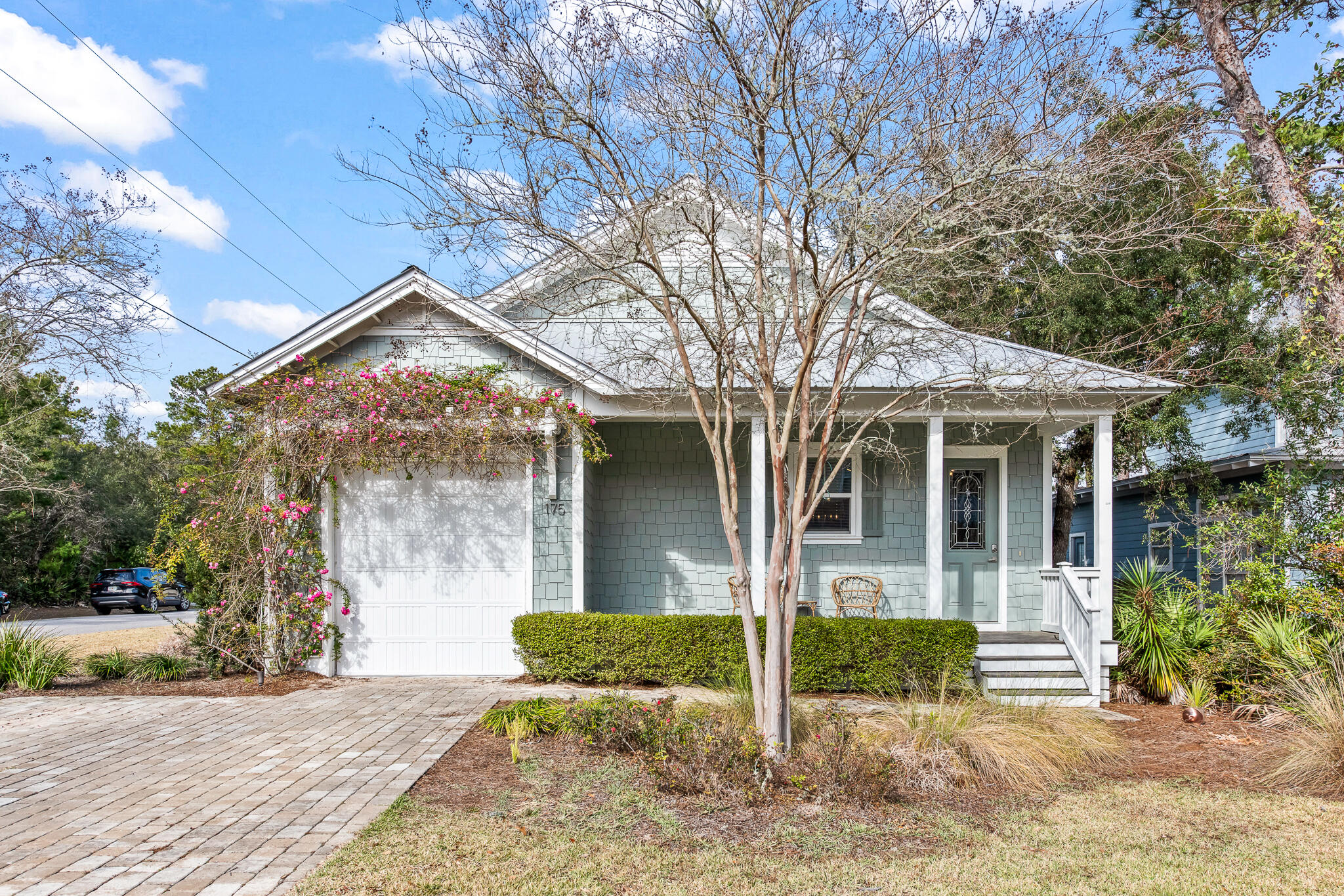 MAGNOLIA BEACH - Residential