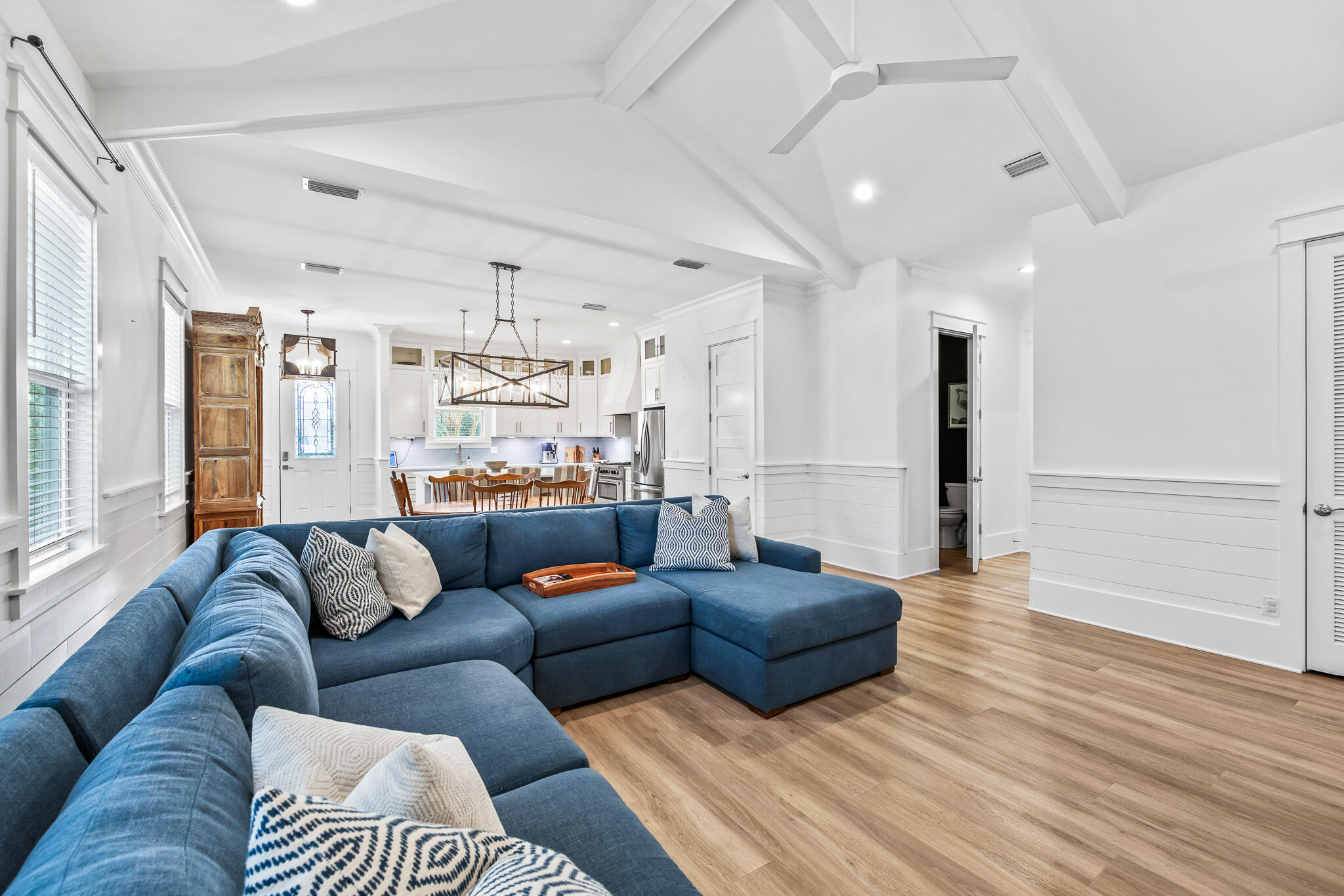 MAGNOLIA BEACH - Residential