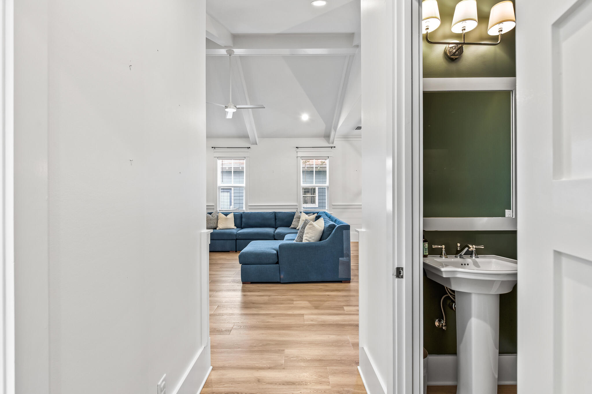 MAGNOLIA BEACH - Residential