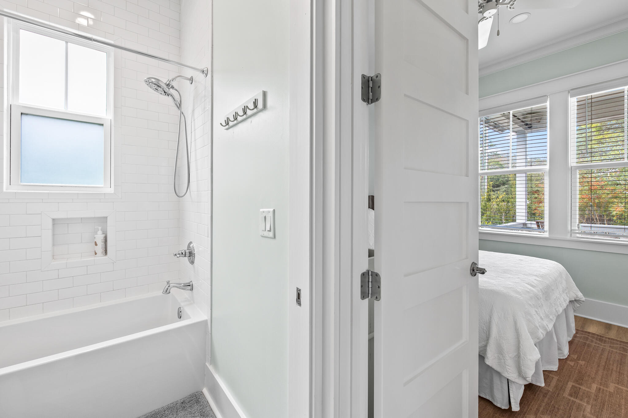 MAGNOLIA BEACH - Residential