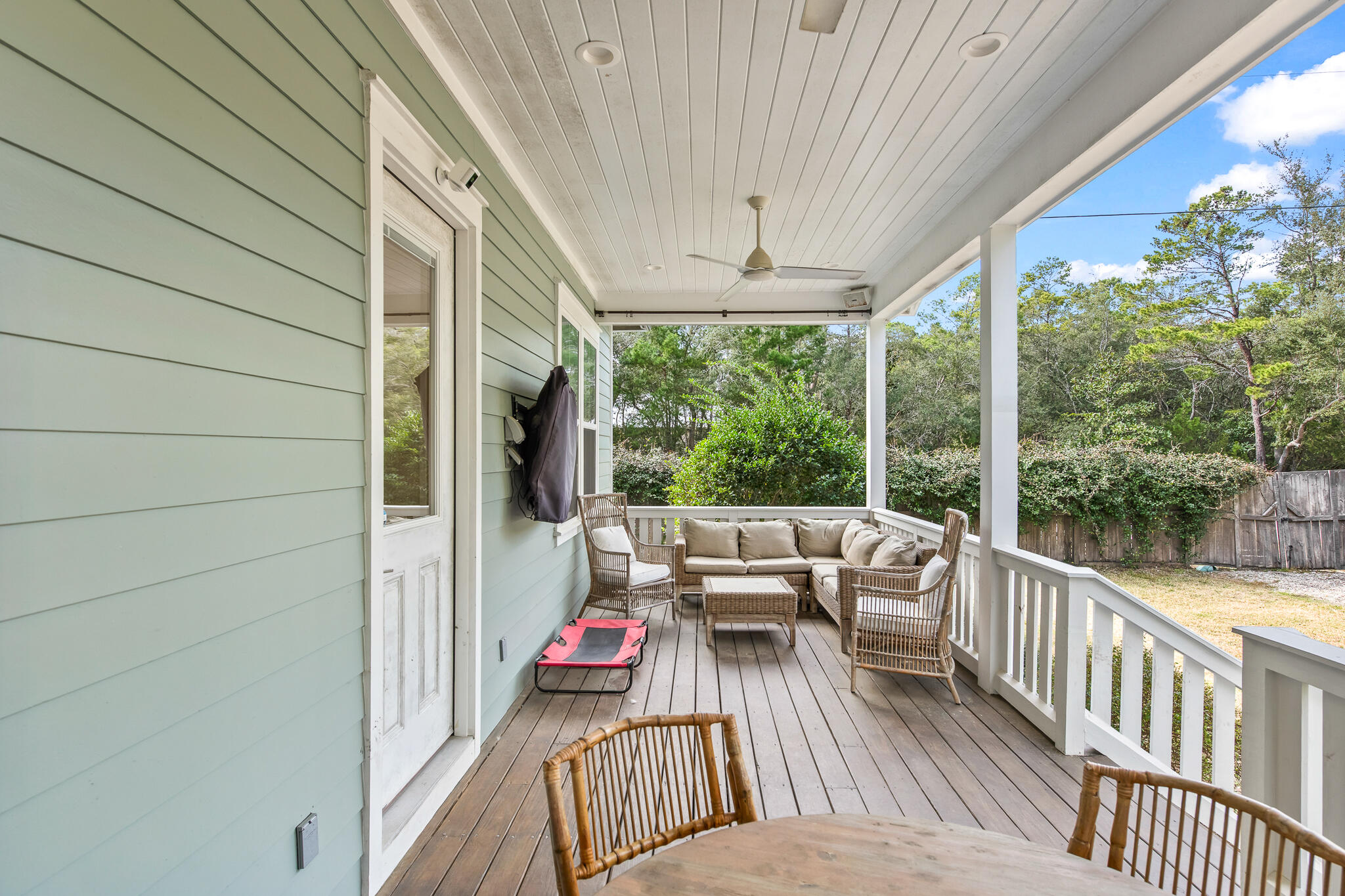 MAGNOLIA BEACH - Residential