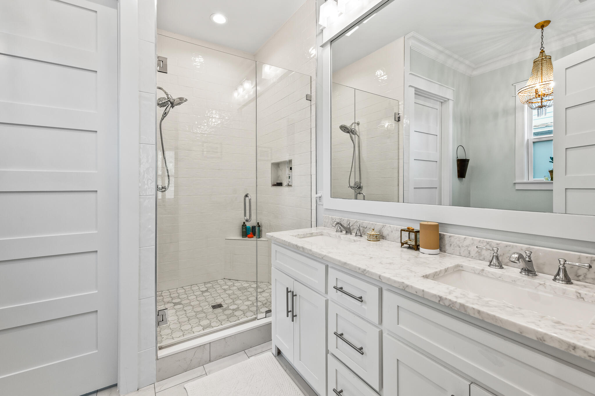 MAGNOLIA BEACH - Residential