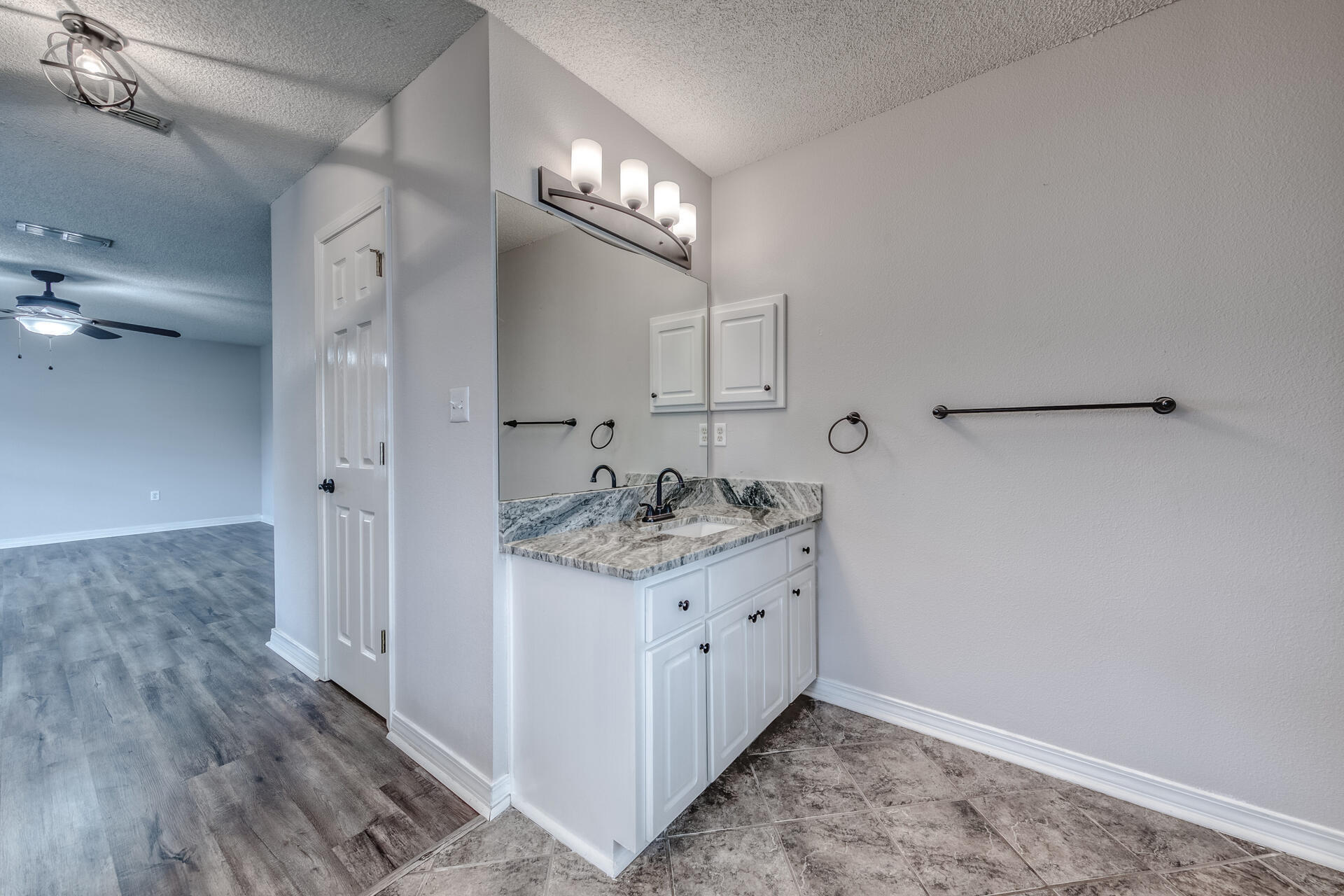 HAMPTON RIDGE ESTATES 1ST ADD - Residential