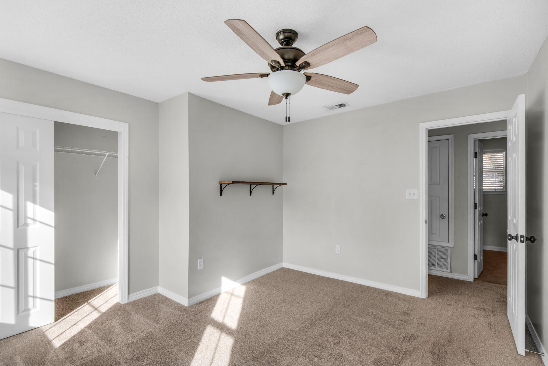 BRITTS MANOR S/D - Residential Lease