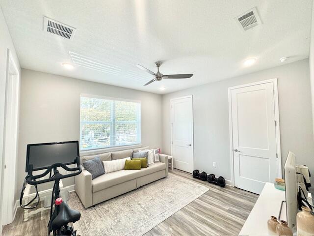 HELMS & ALLEN S/D LOTS 17 & 18 BLK 3 - Residential Lease