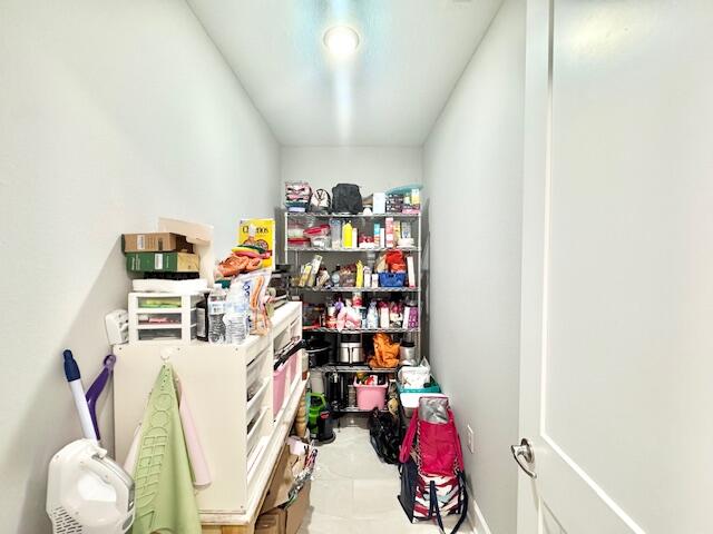 HELMS & ALLEN S/D LOTS 17 & 18 BLK 3 - Residential Lease