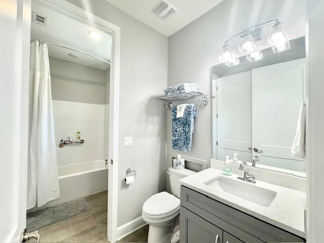 HELMS & ALLEN S/D LOTS 17 & 18 BLK 3 - Residential Lease