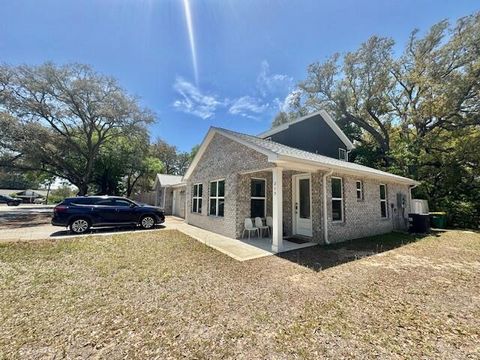 Photo of 215 Allen Street #215, Niceville, FL 32578 (MLS # 991516)