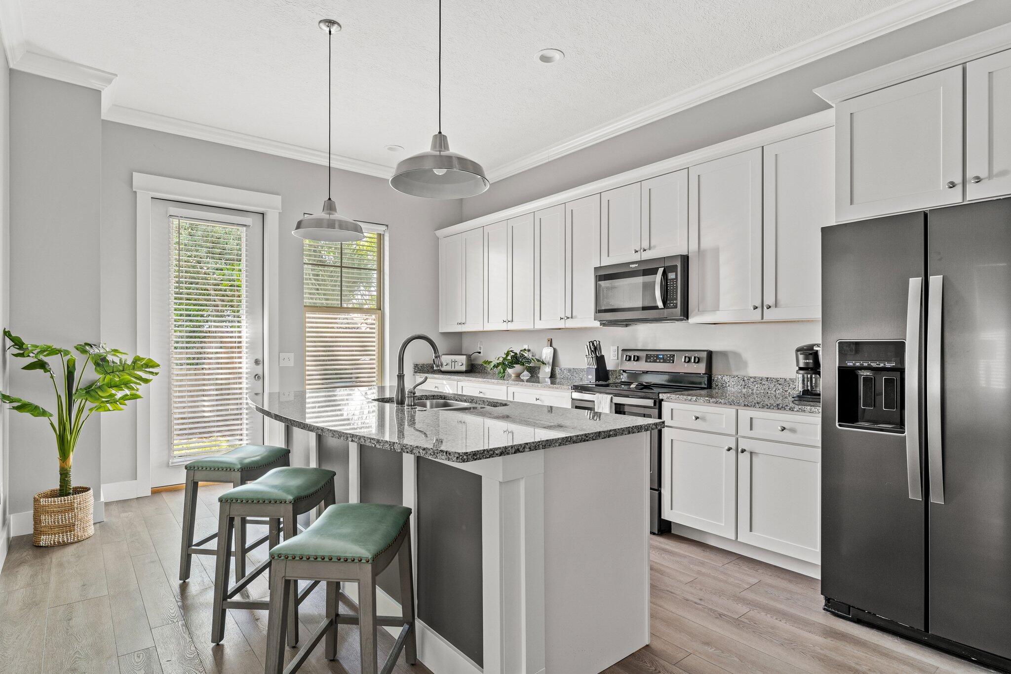 LAGUNA BEACH 8TH ADDN - Residential