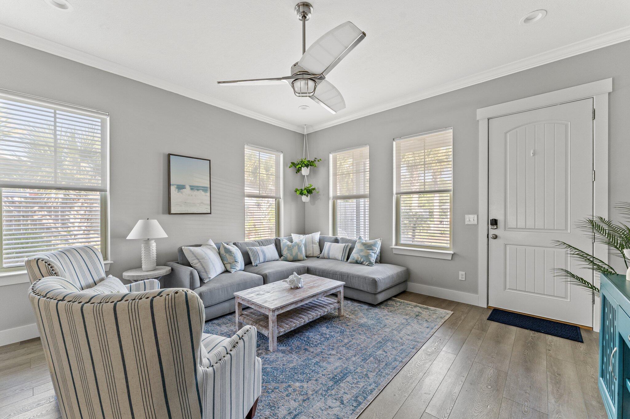 LAGUNA BEACH 8TH ADDN - Residential