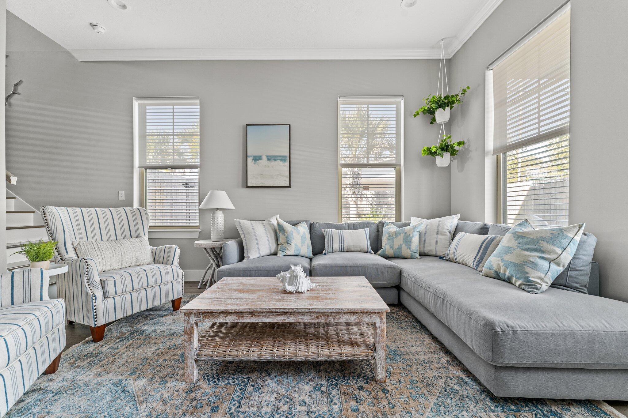 LAGUNA BEACH 8TH ADDN - Residential