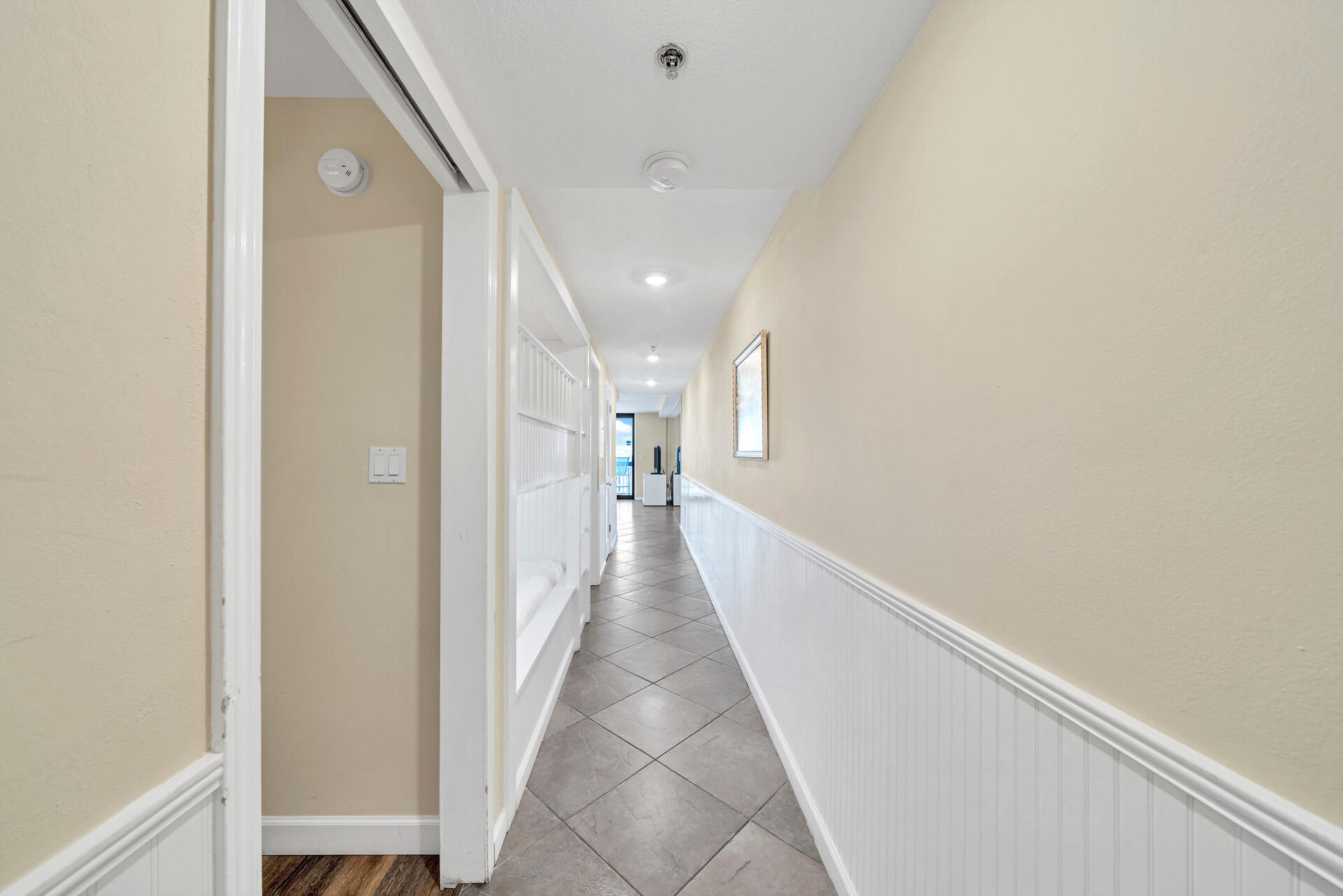 SUNDESTIN INTERNATIONAL CONDO - Residential