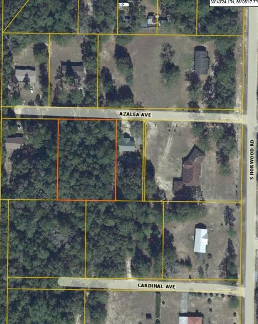 Back on the Market! Don't miss this great opportunity to buy this spacious level lot measuring approximately 150 x 200 on paved road with water and sewer access. Single Family home or mobile home! Possibly annexed into the city of DeFuniak Springs. Beautiful lot for your new home!