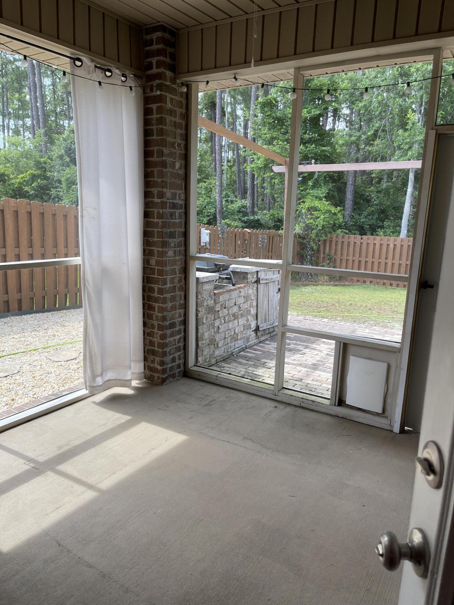 DRIFTWOOD ESTATES - Residential Lease