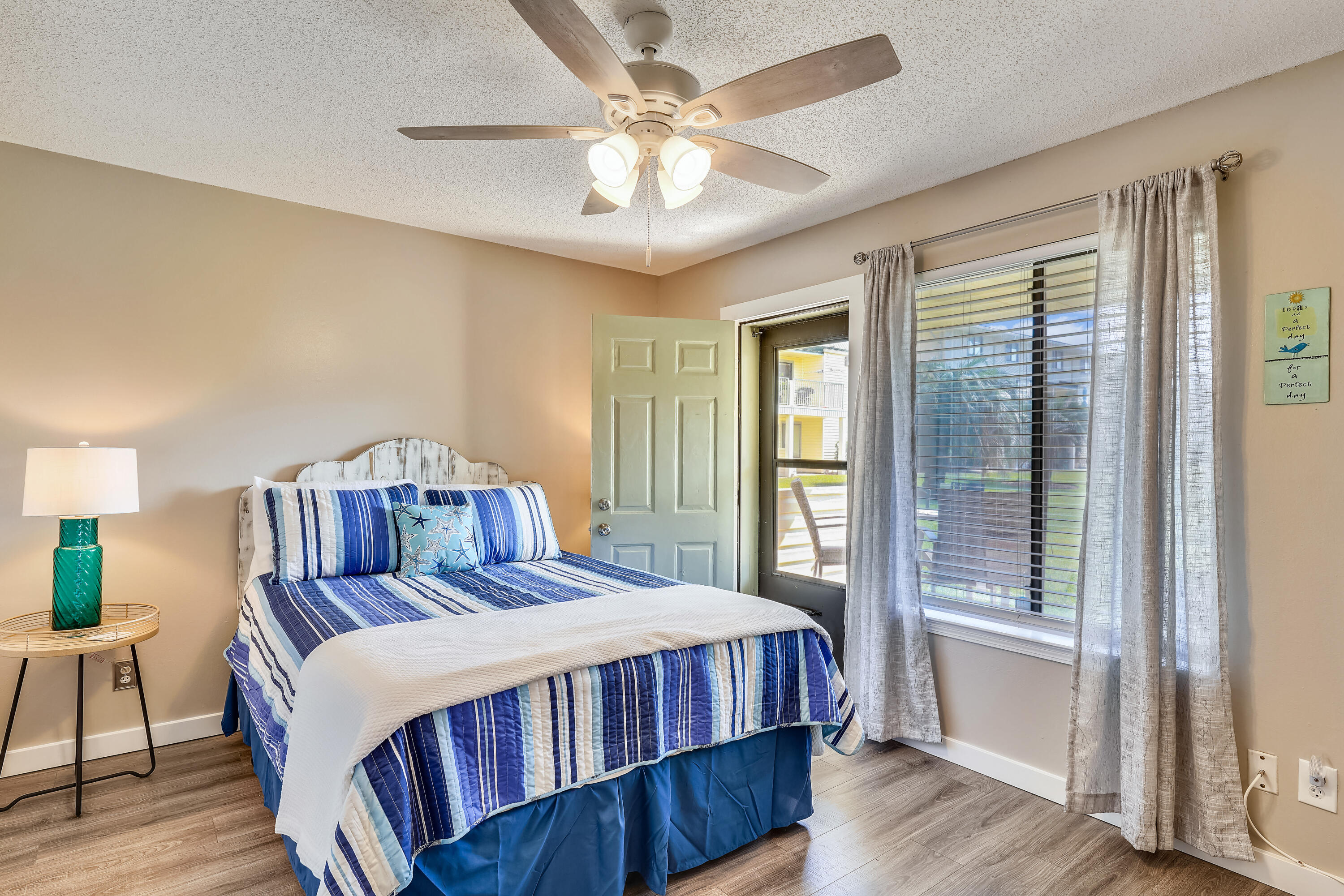 SANDPRINTS CONDO - Residential