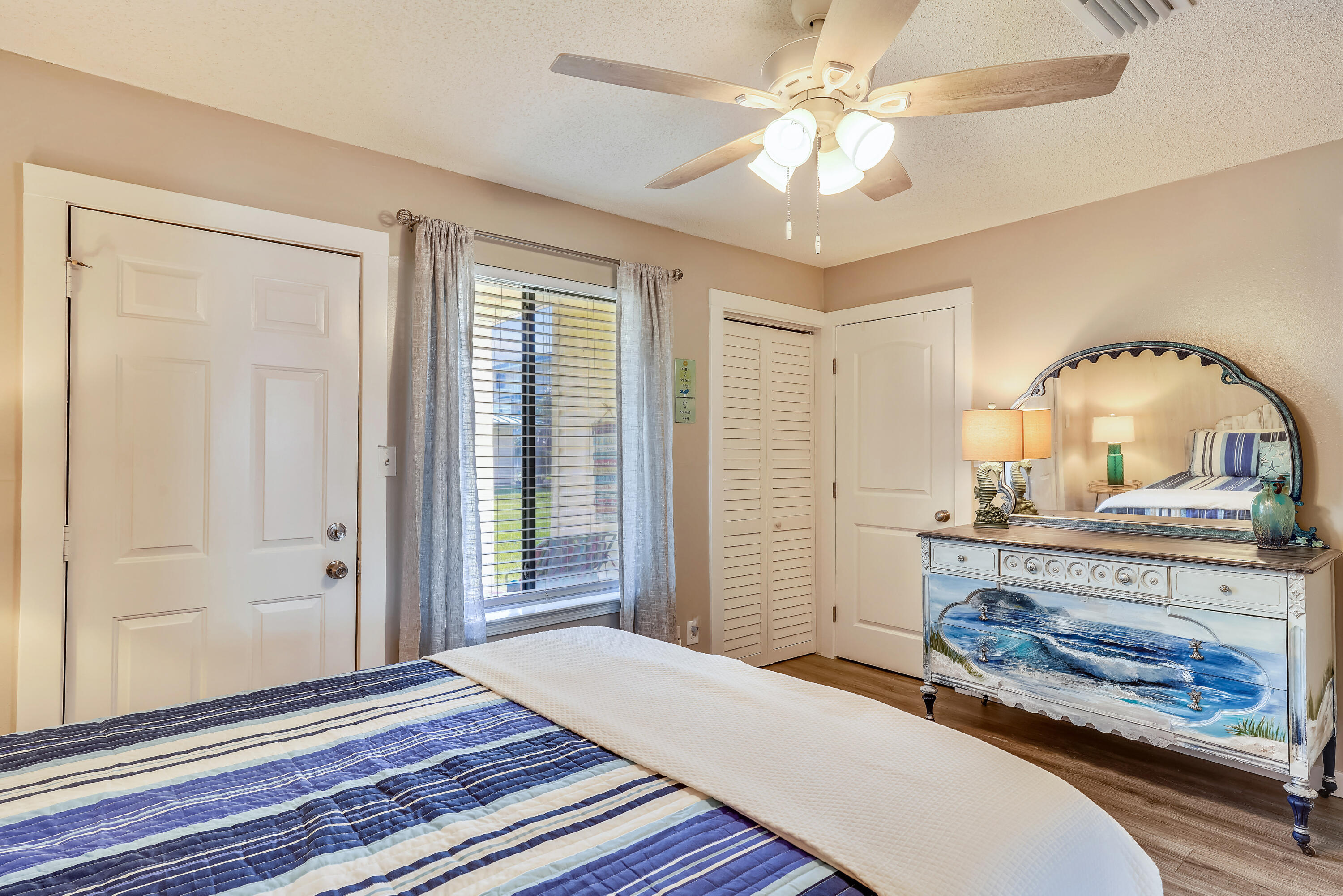 SANDPRINTS CONDO - Residential