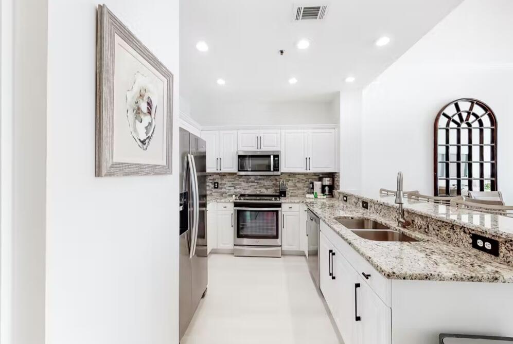 STERLING SHORES - Residential