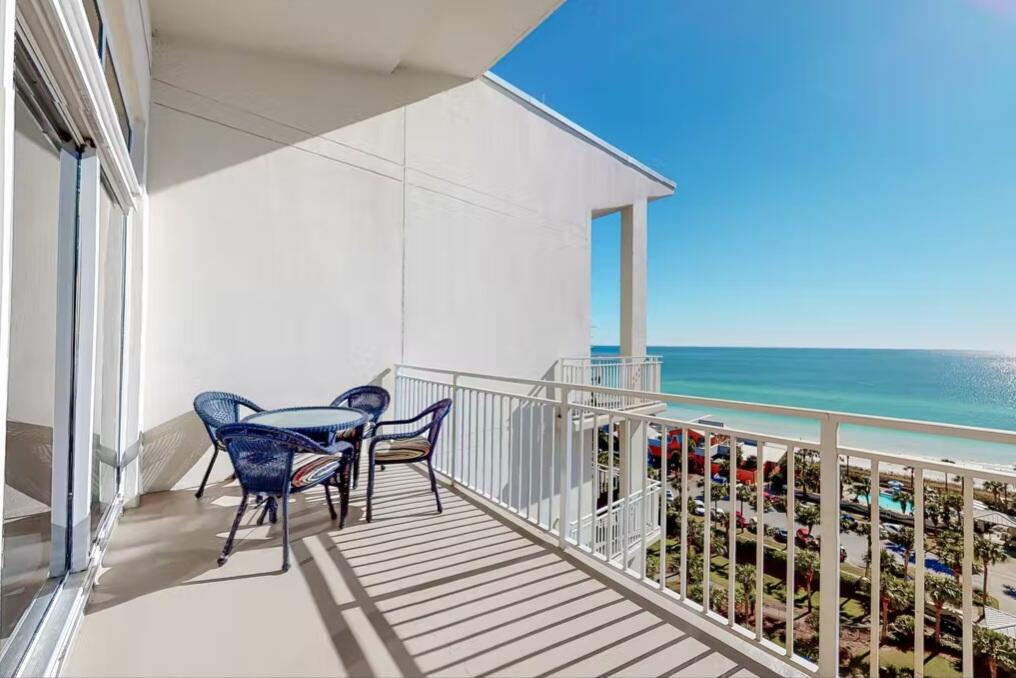 STERLING SHORES - Residential