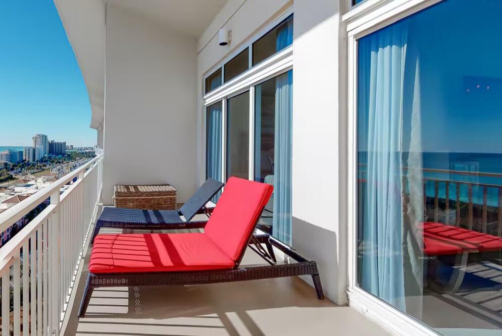STERLING SHORES - Residential