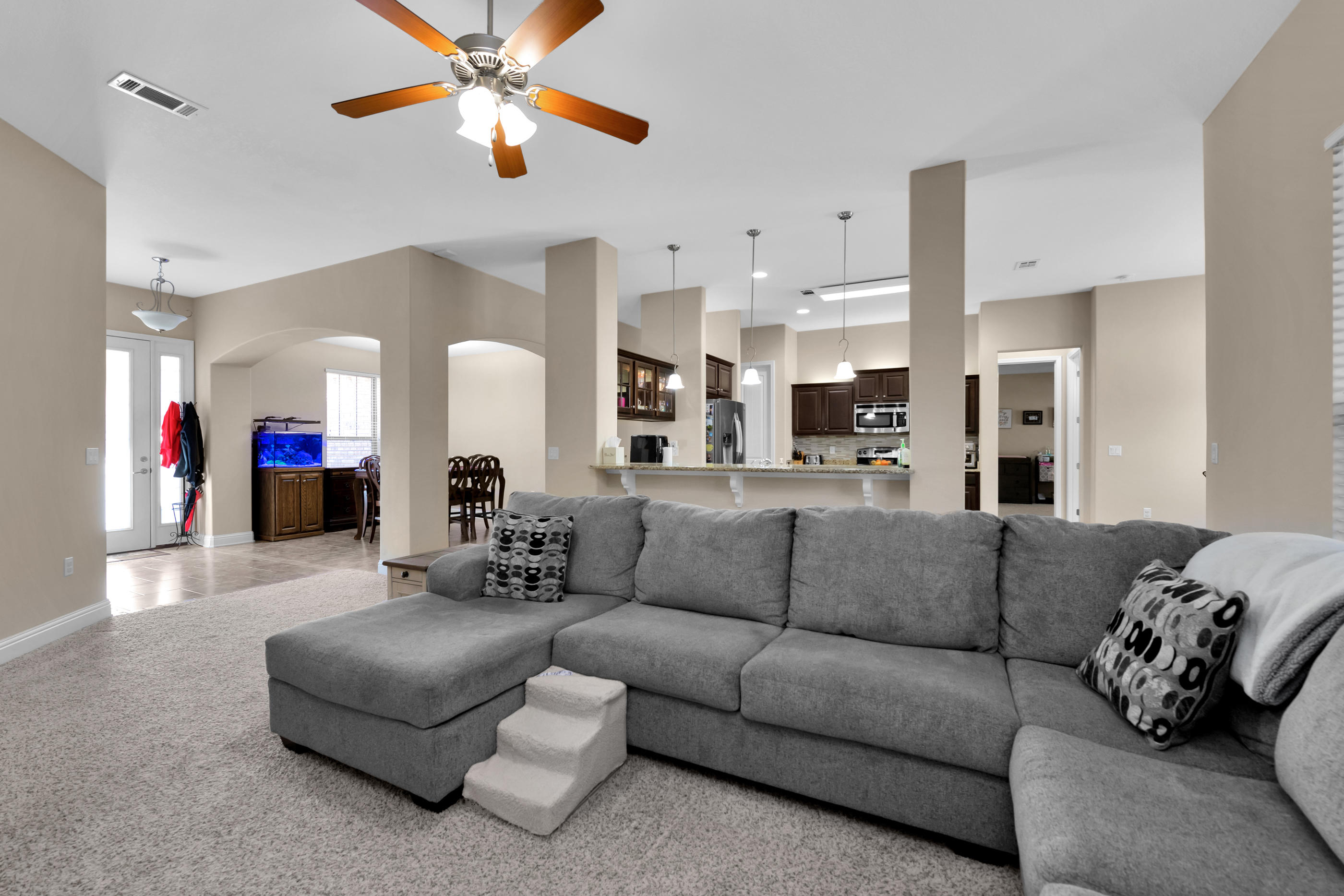 WINDMEADOWS - Residential