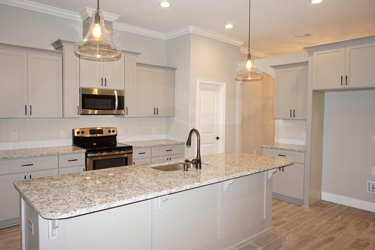 HOLLEY BY THE SEA - Residential