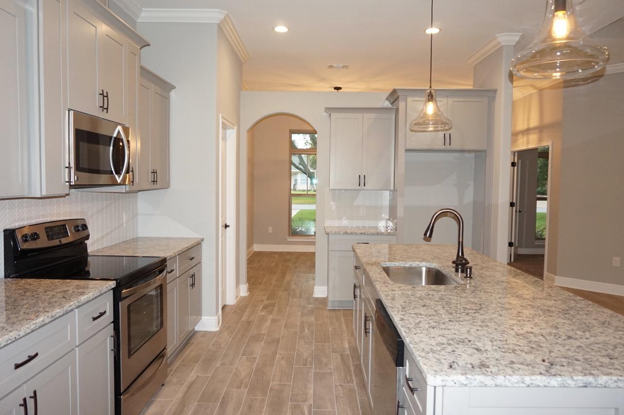 HOLLEY BY THE SEA - Residential