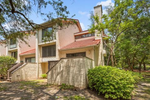 A home in Niceville