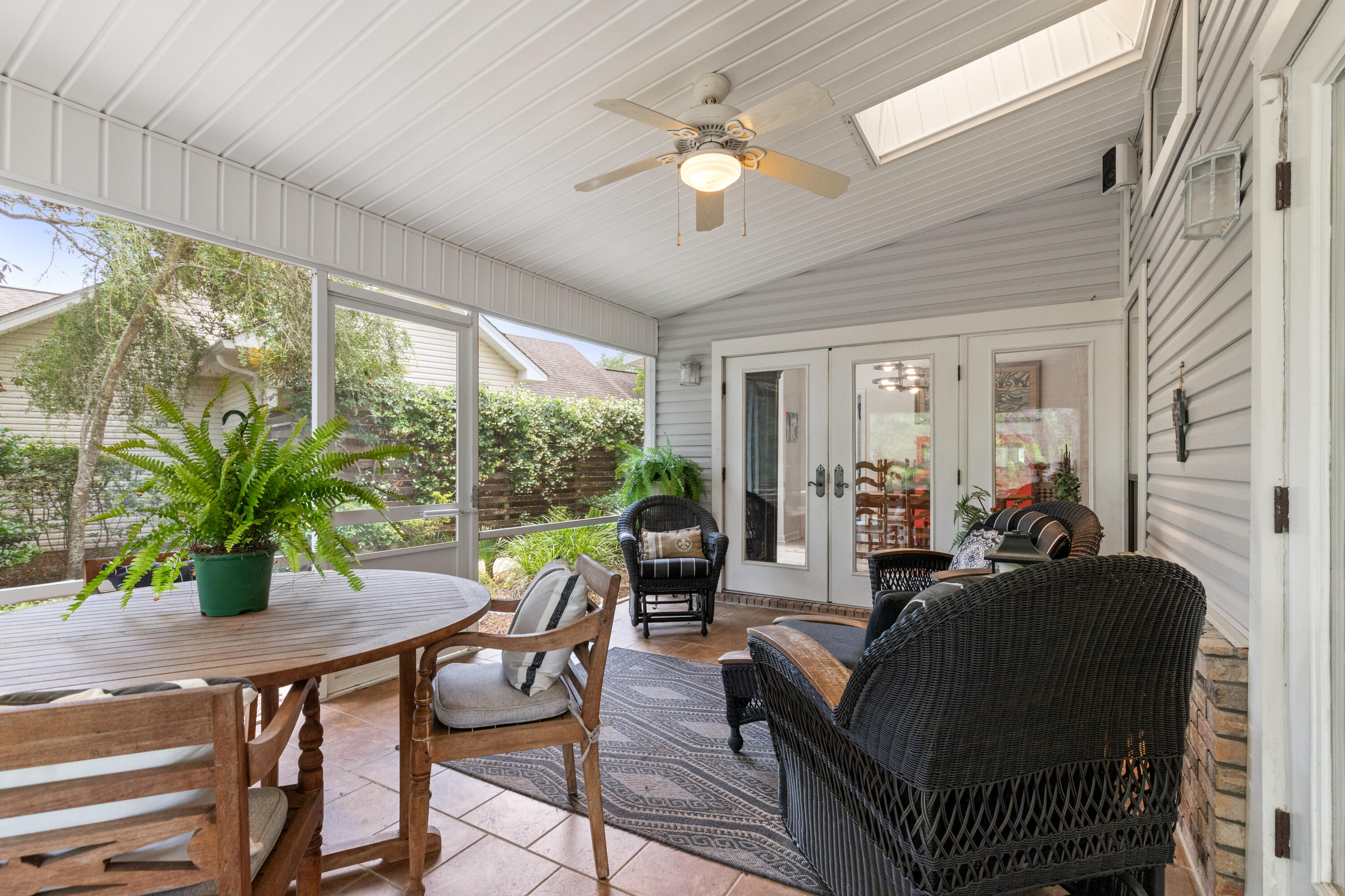 DEERWOOD - Residential Lease