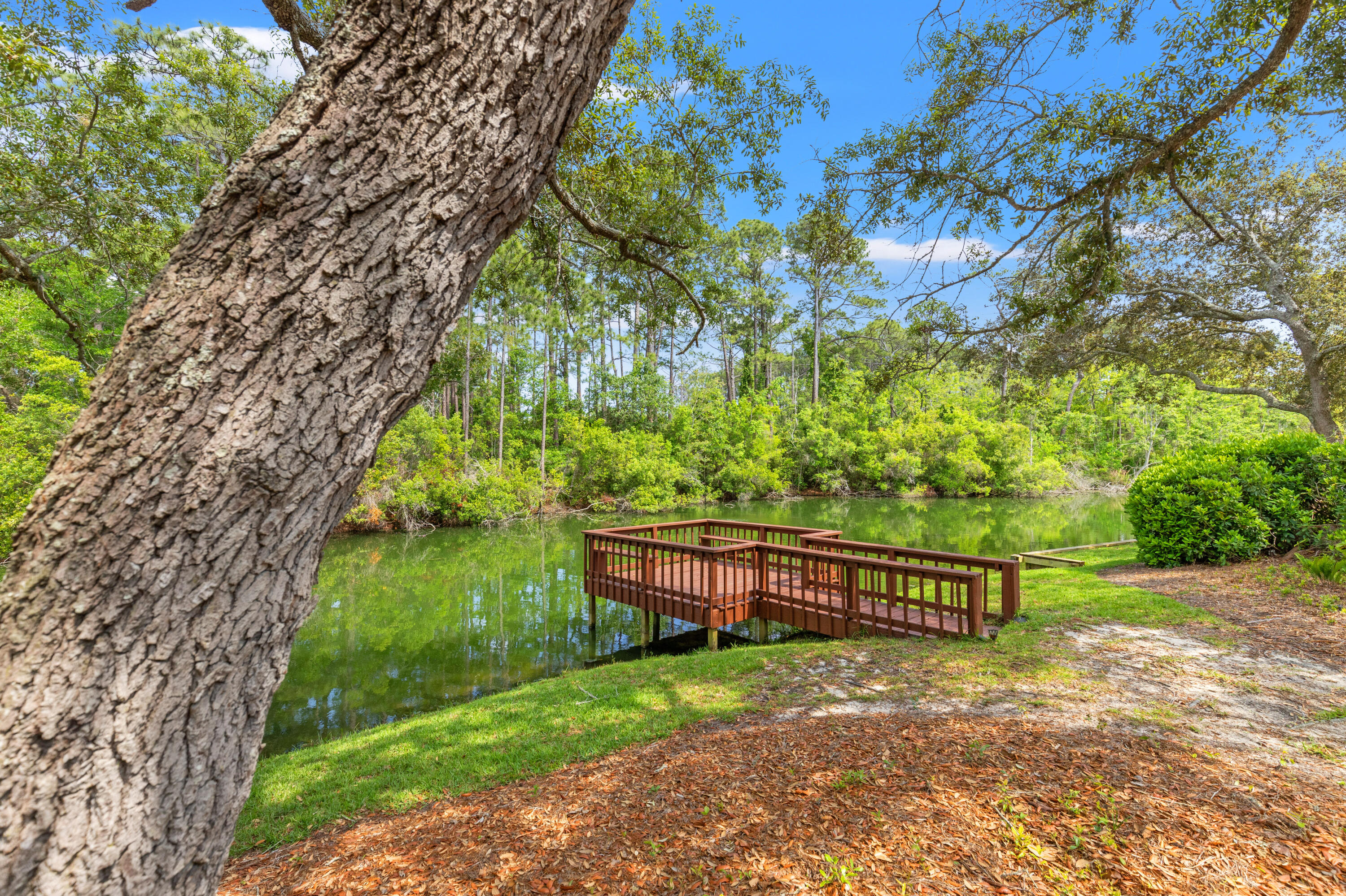 DEERWOOD - Residential Lease