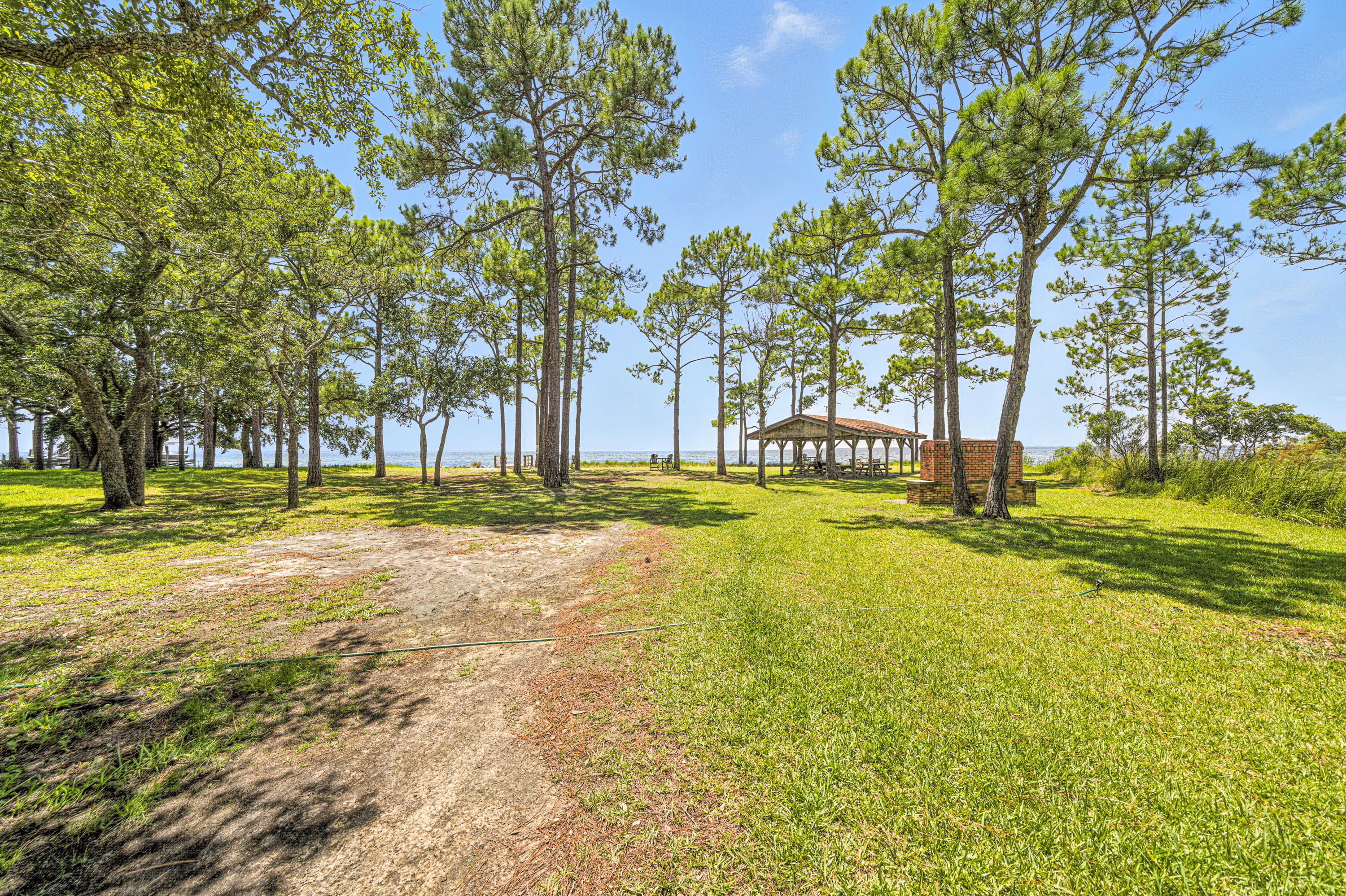 RAINTREE ESTATES - Residential