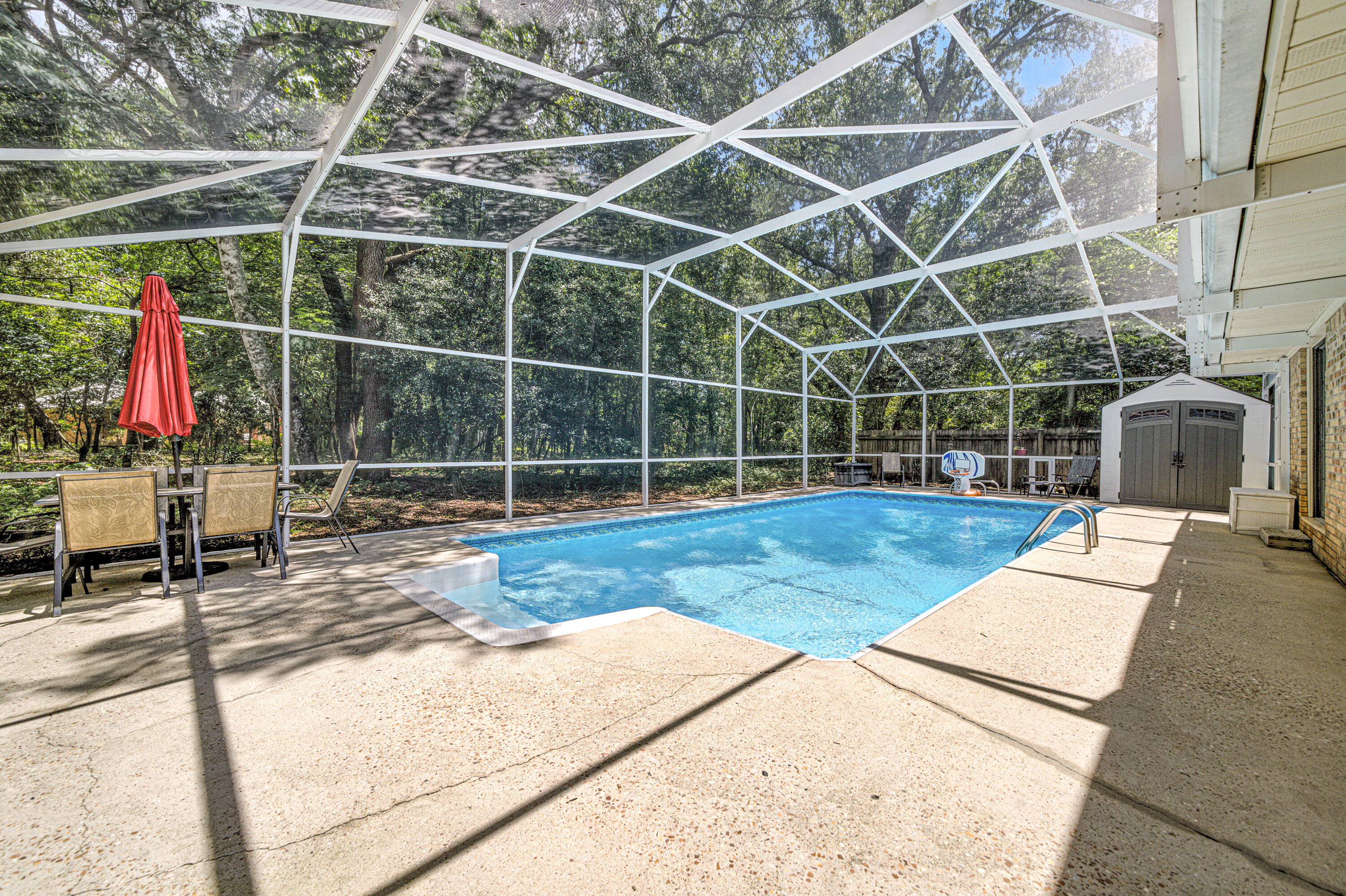 RAINTREE ESTATES - Residential