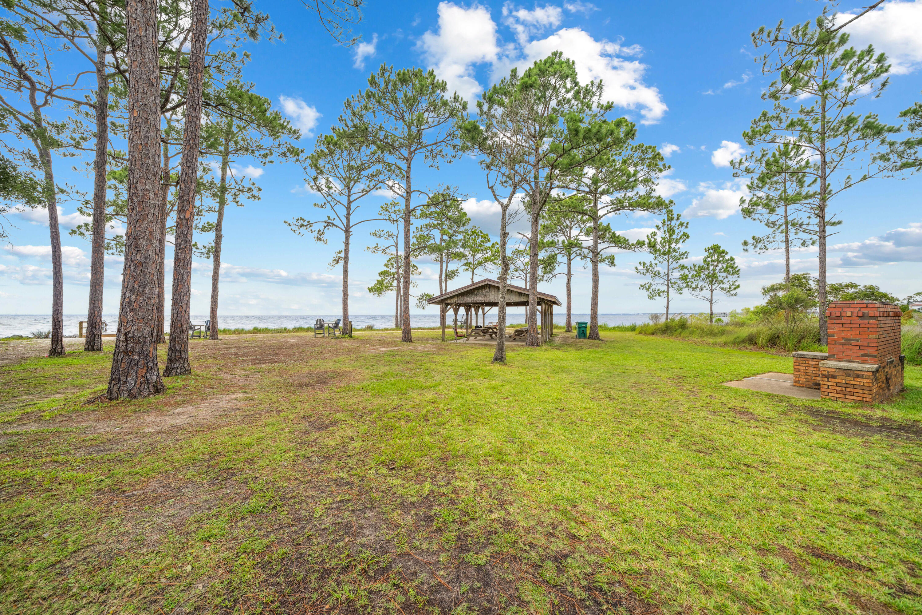RAINTREE ESTATES - Residential
