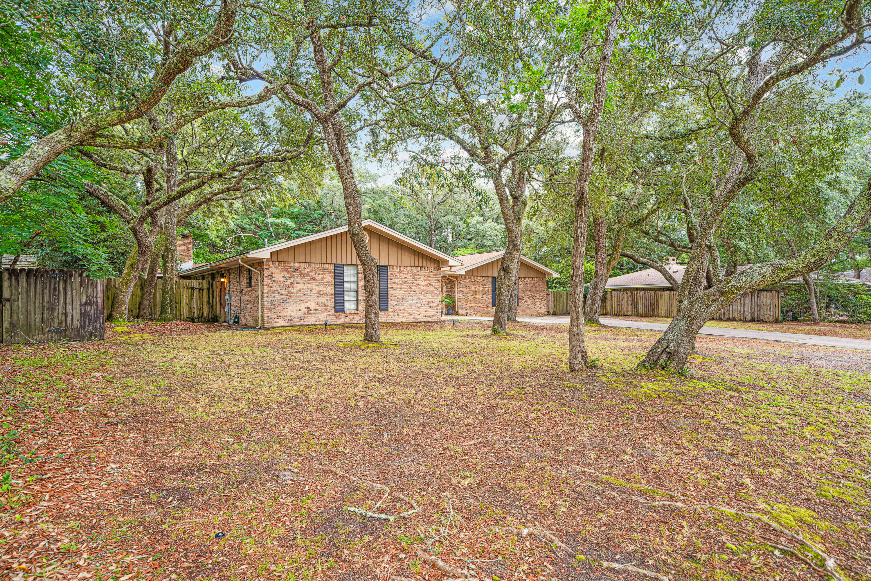 RAINTREE ESTATES - Residential
