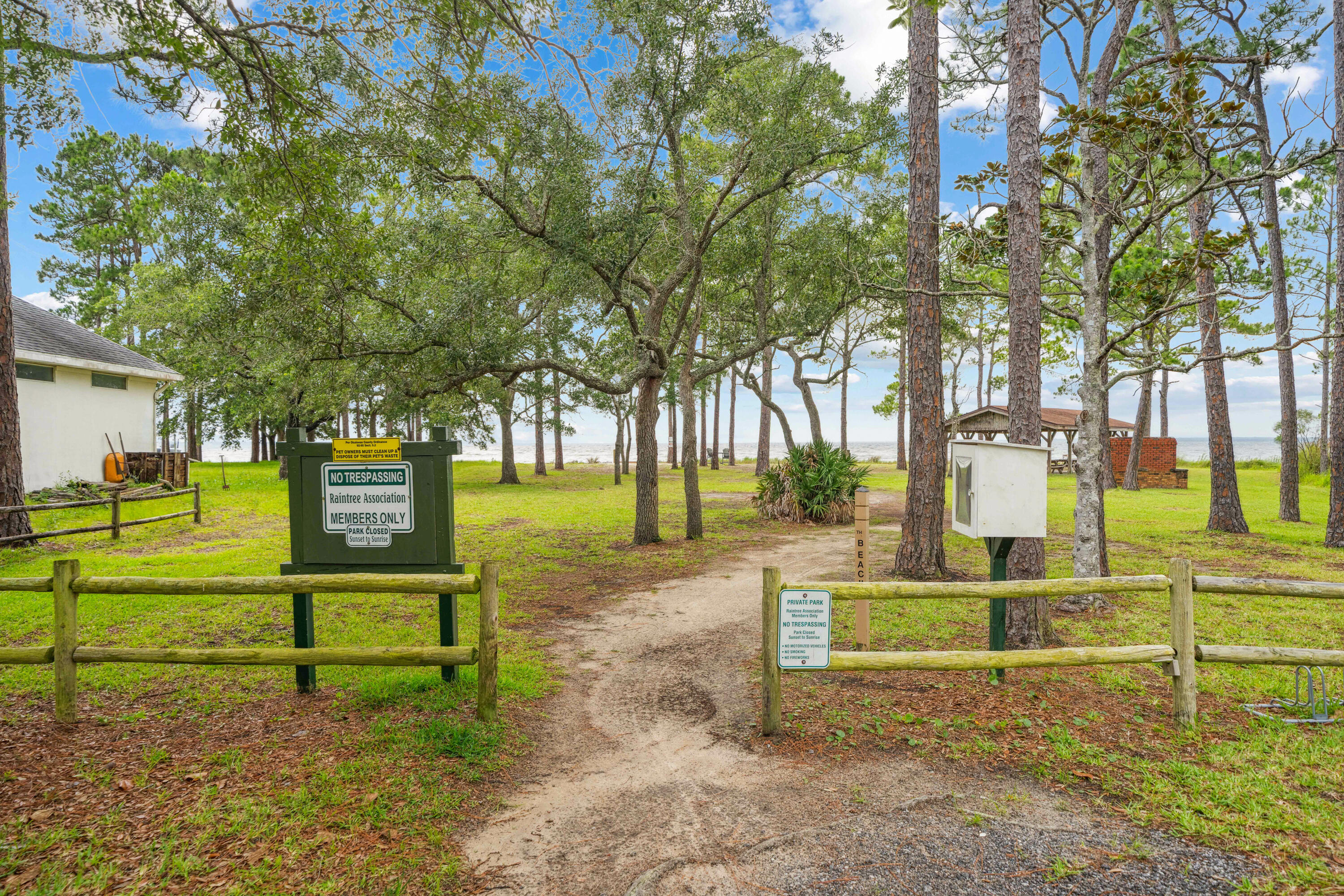 RAINTREE ESTATES - Residential